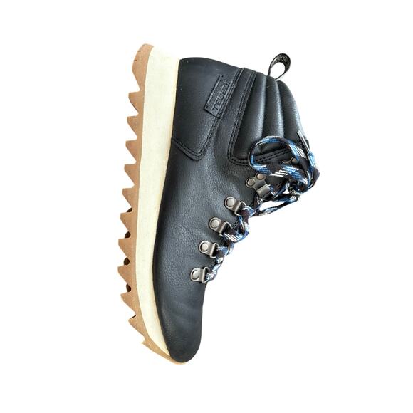 Merrell Alpine Hiker Boots - Picture 7 of 10